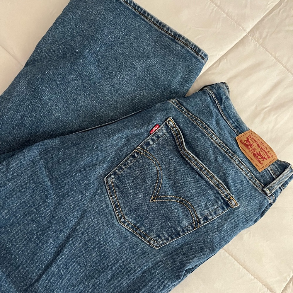 Levi’s ribcage bootcut jeans